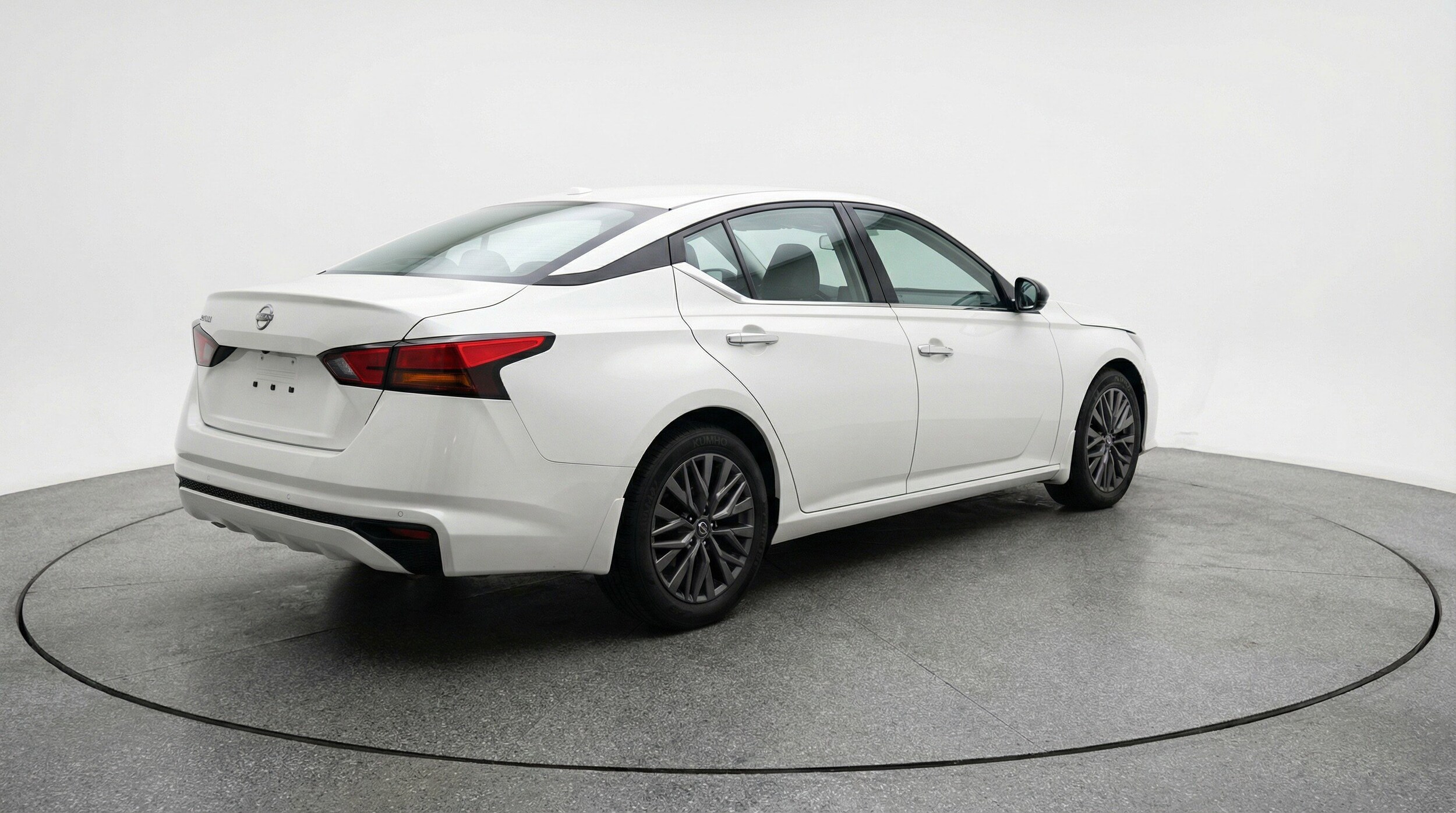 Thumbnail: 2025 Nissan Altima - 9