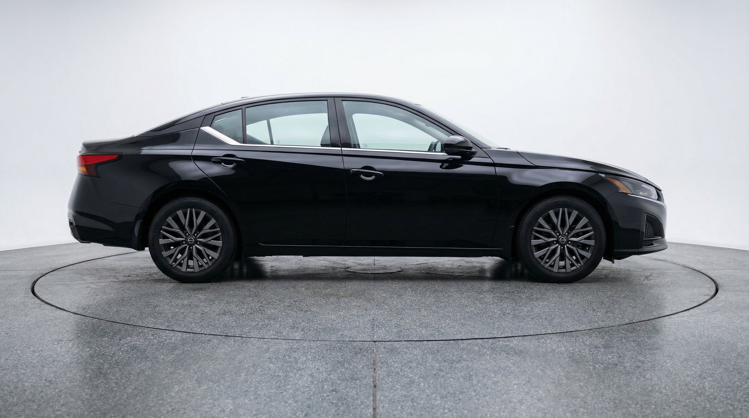 Thumbnail: 2025 Nissan Altima - 11