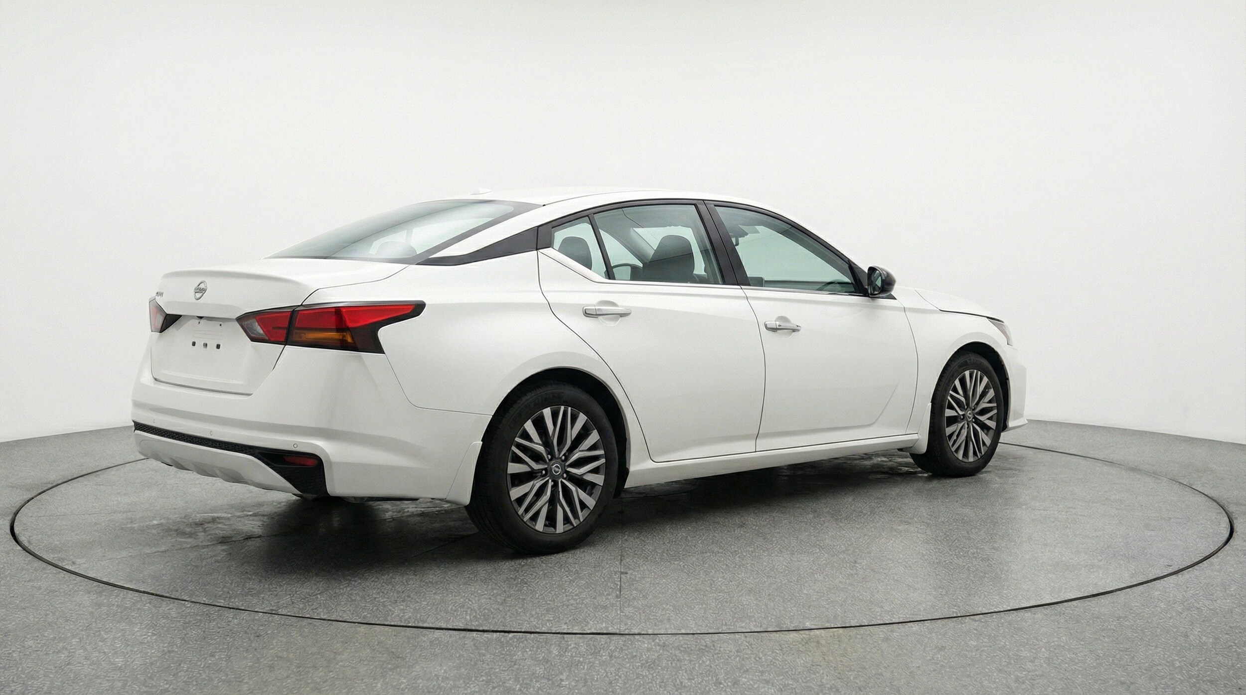 Thumbnail: 2025 Nissan Altima - 9