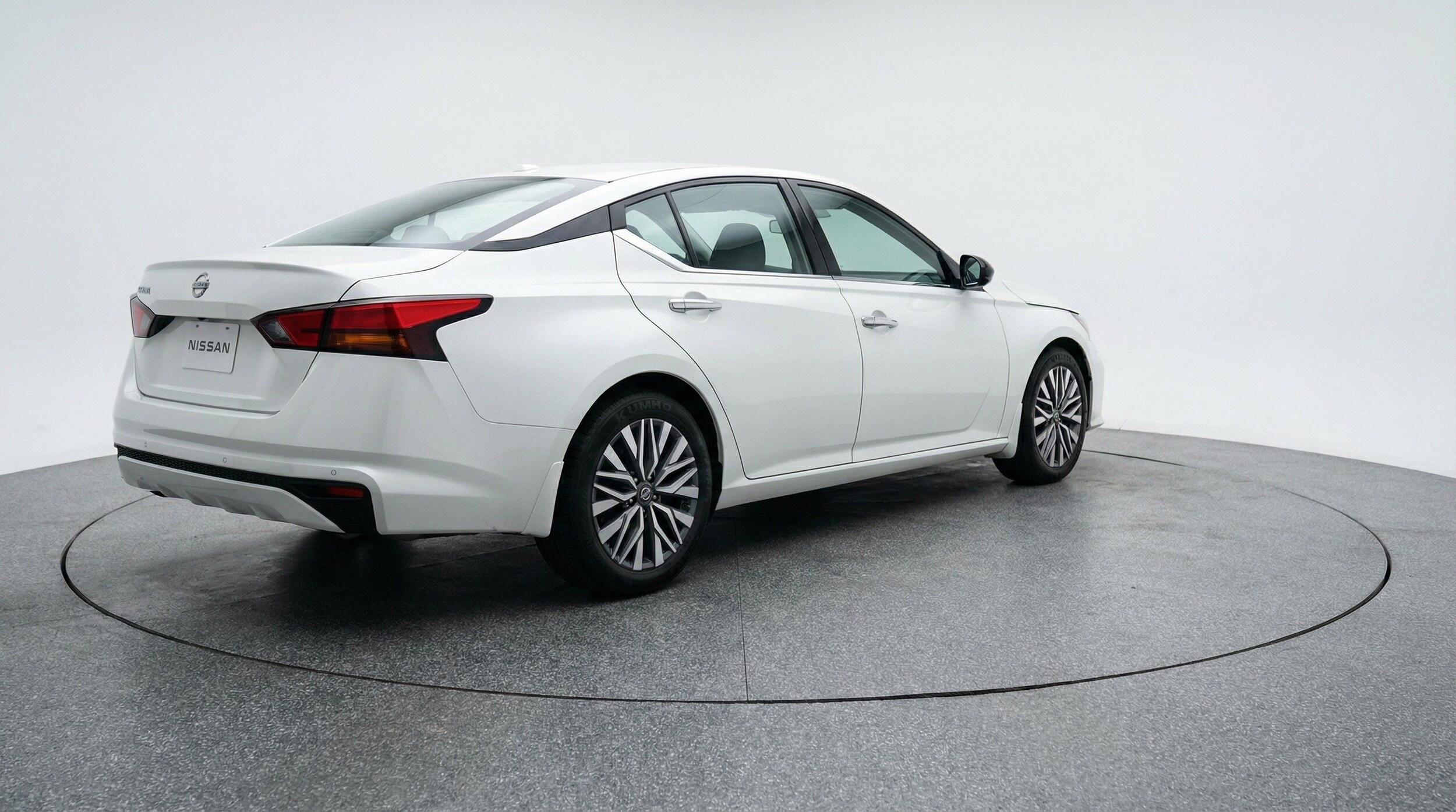 Thumbnail: 2025 Nissan Altima - 9