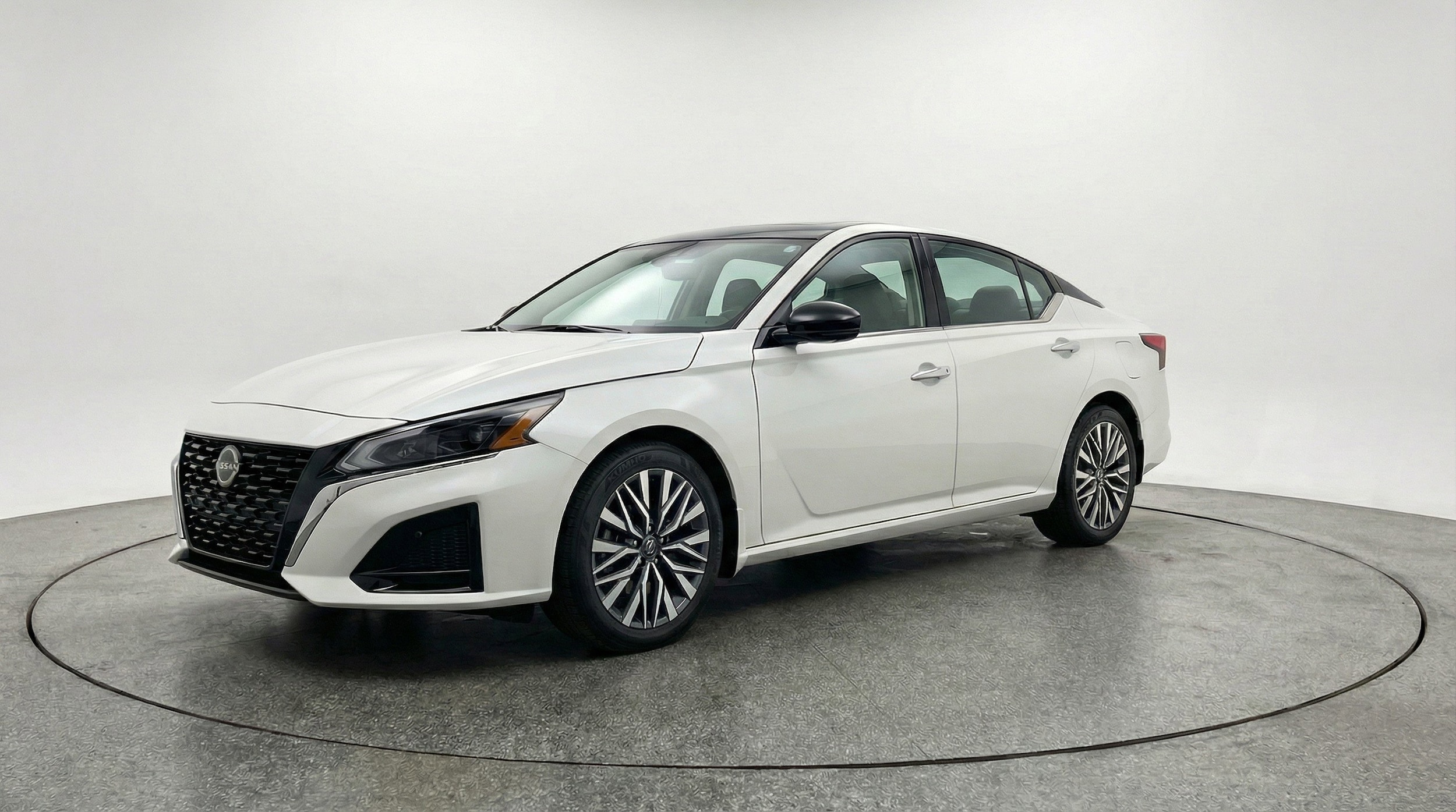 Thumbnail: 2025 Nissan Altima - 3