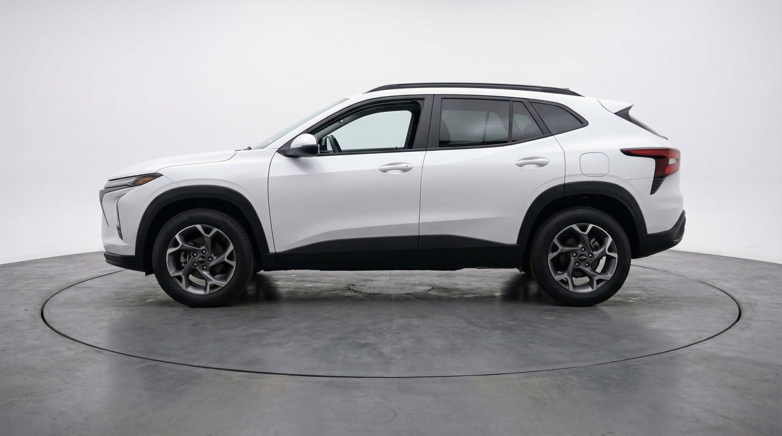 Thumbnail: 2025 Chevrolet Trax - 5