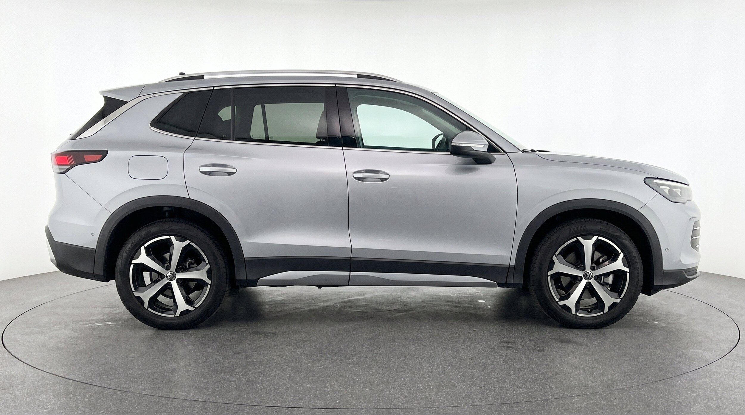 Thumbnail: 2026 Volkswagen Tiguan - 11