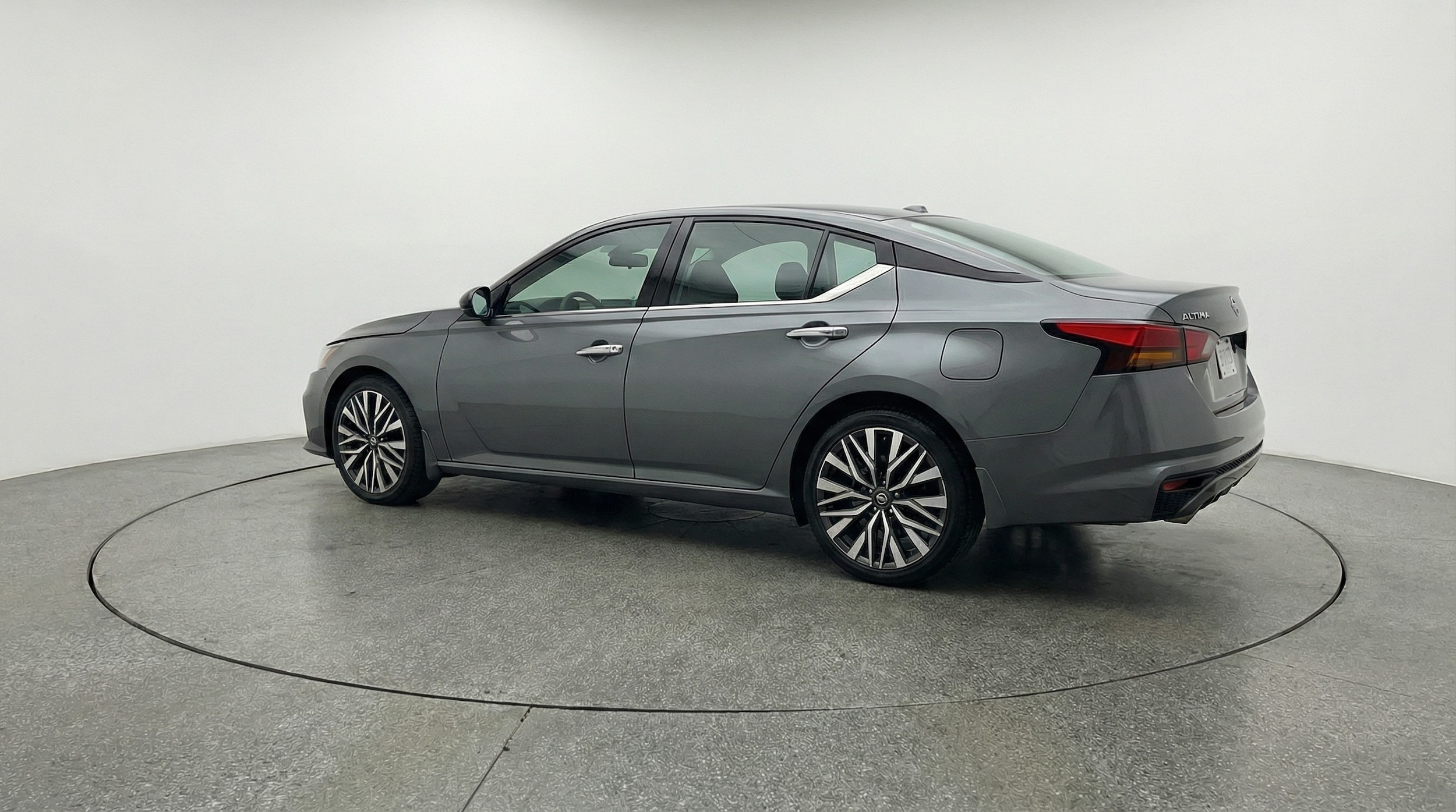 Thumbnail: 2025 Nissan Altima - 5