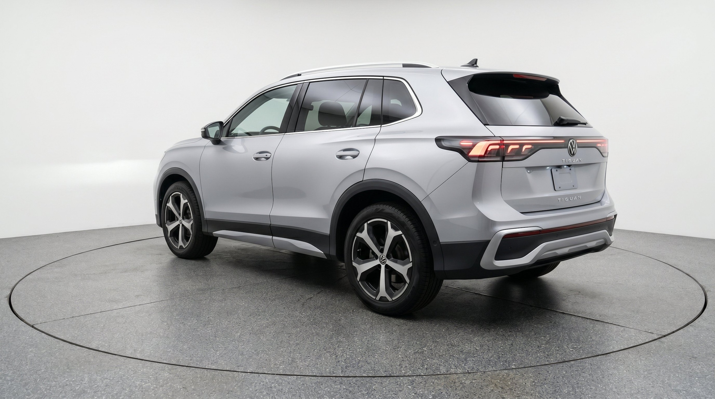 Thumbnail: 2026 Volkswagen Tiguan - 6