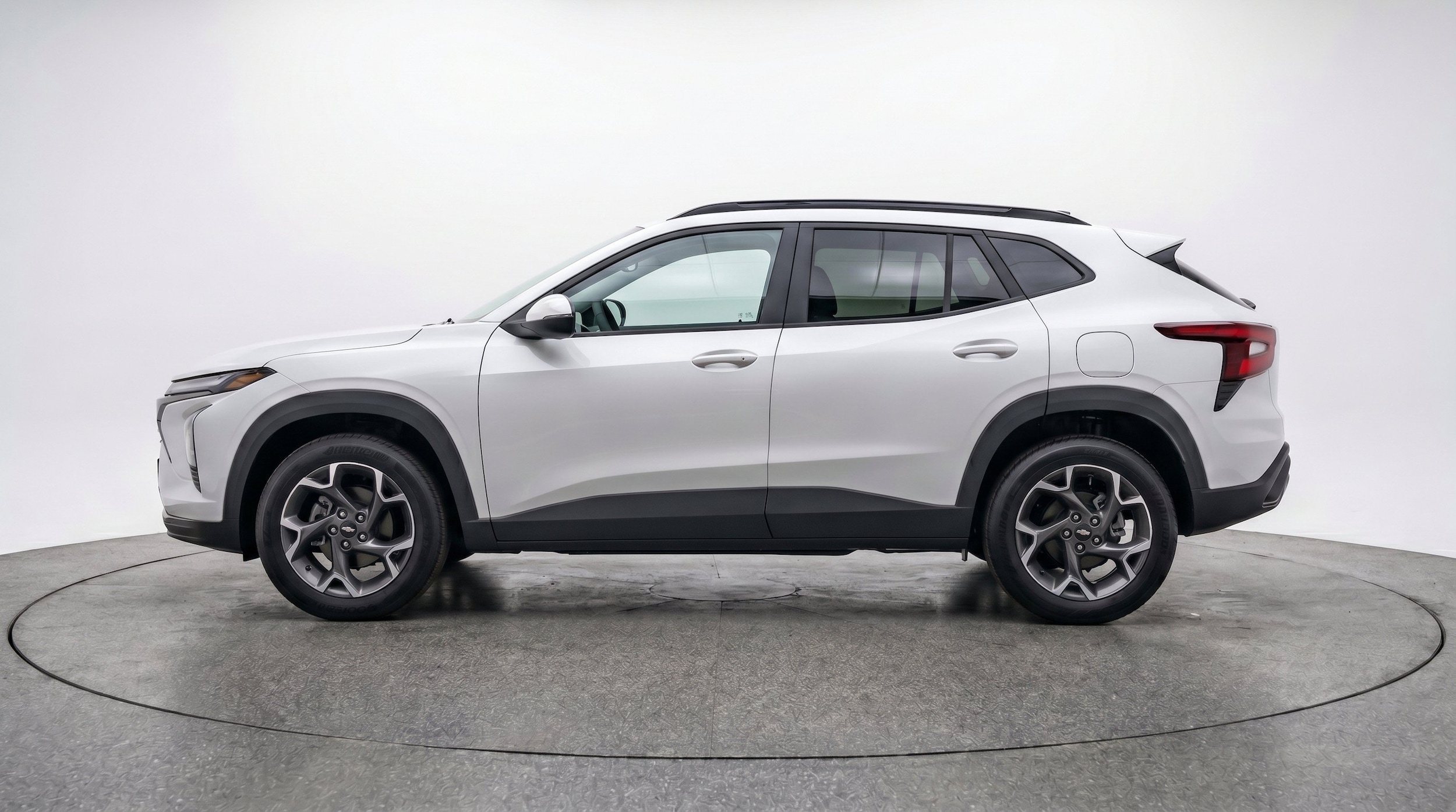 Thumbnail: 2025 Chevrolet Trax - 5