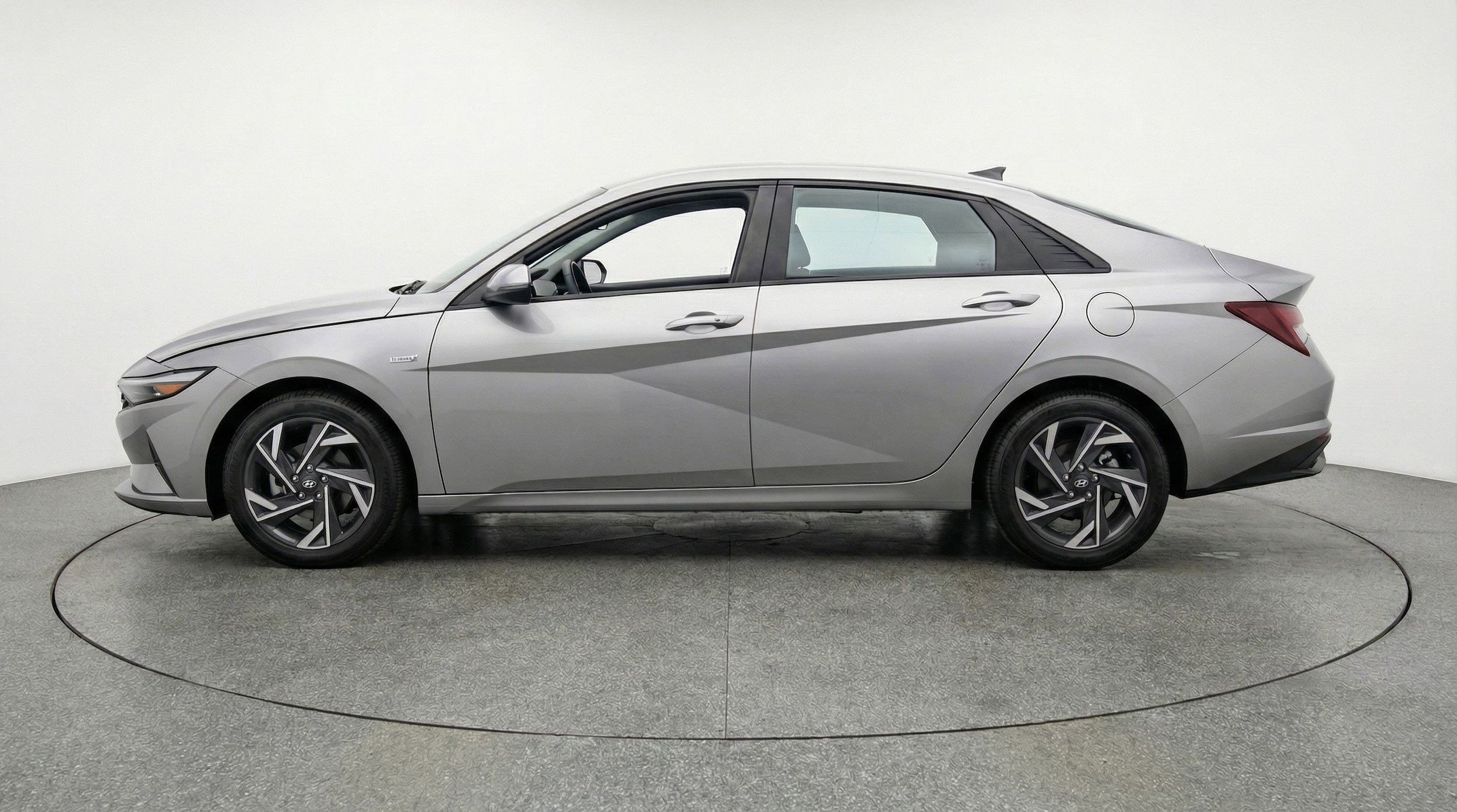 Thumbnail: 2025 Hyundai Elantra - 5