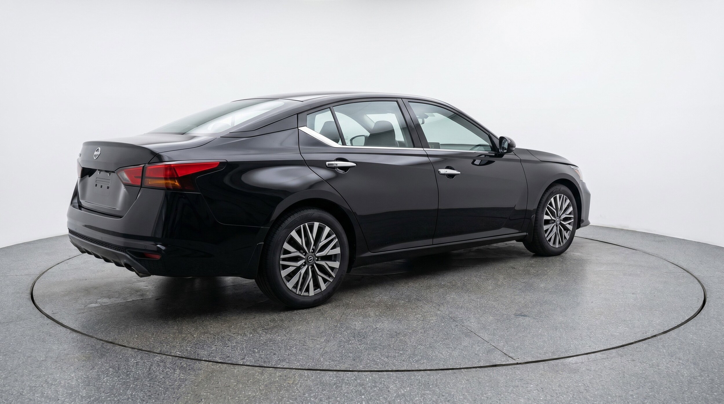 Thumbnail: 2025 Nissan Altima - 9