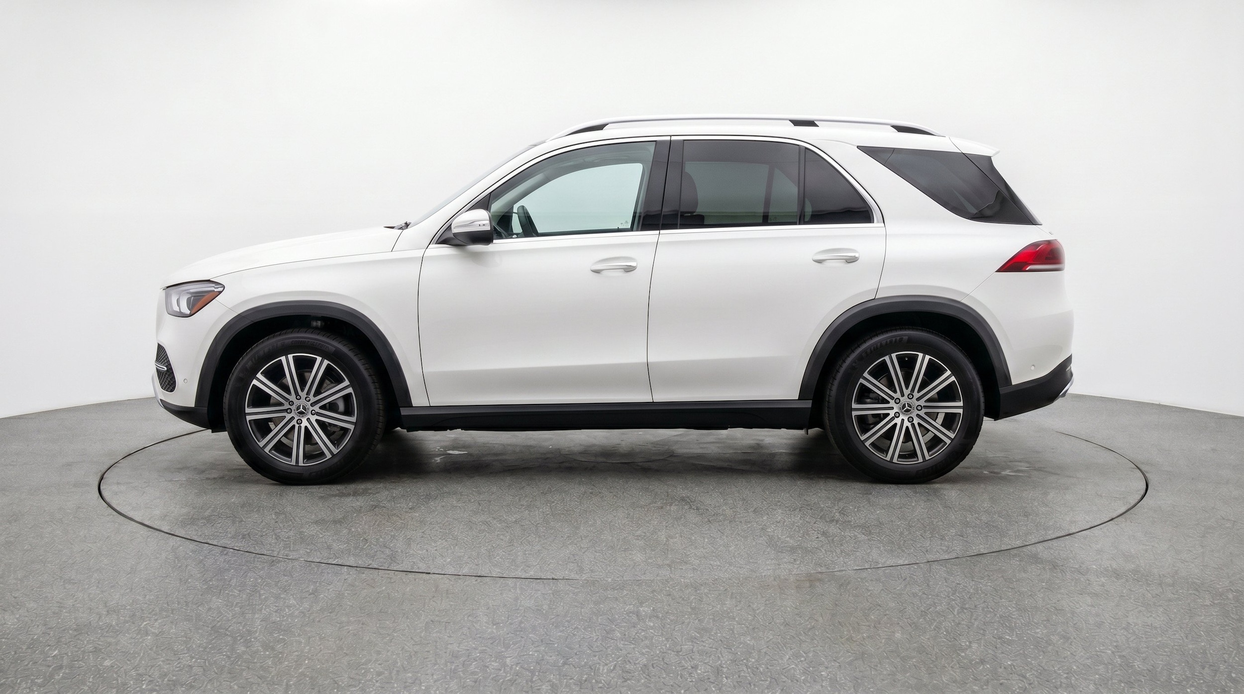 Thumbnail: 2026 Mercedes-Benz GLE - 5