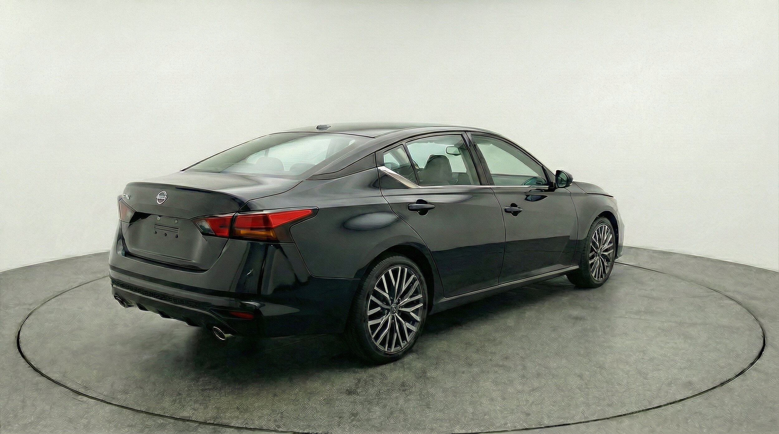 Thumbnail: 2025 Nissan Altima - 9