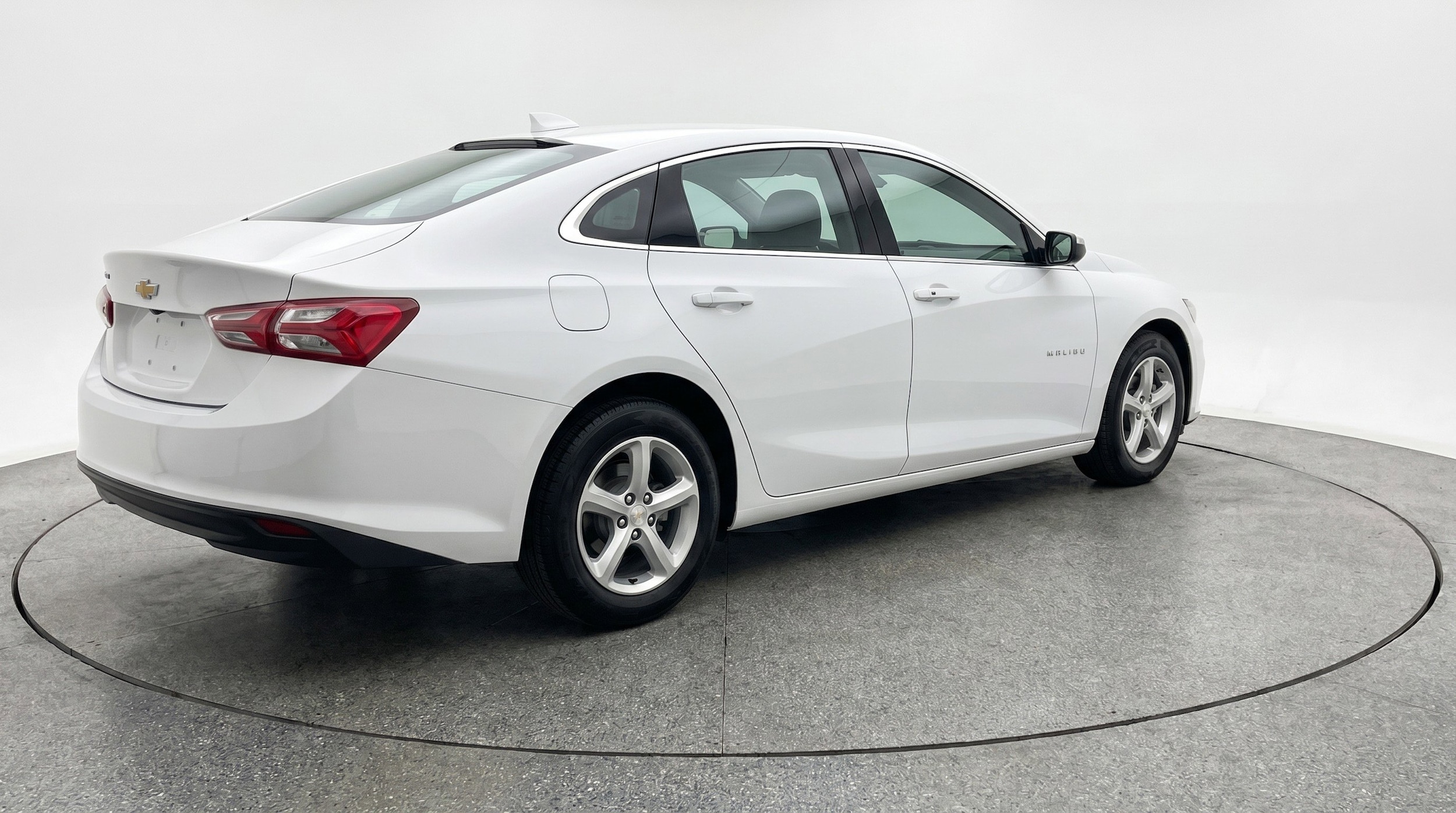 Thumbnail: 2023 Chevrolet Malibu - 9