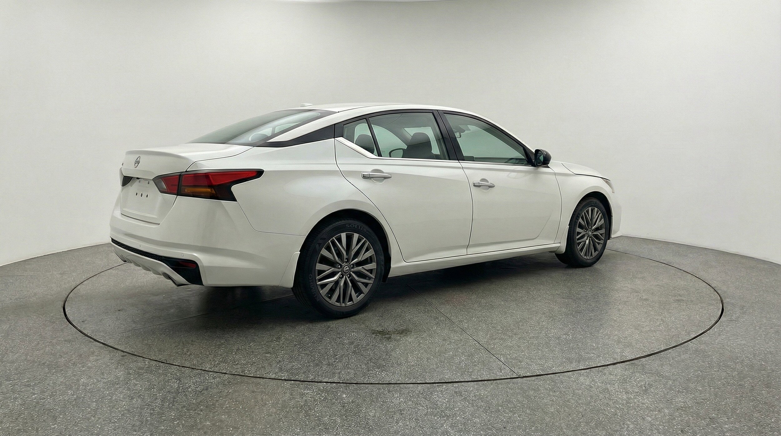 Thumbnail: 2025 Nissan Altima - 9