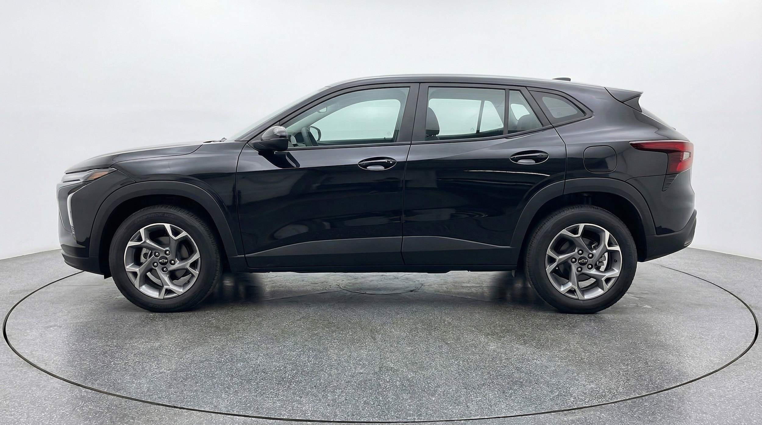 Thumbnail: 2025 Chevrolet Trax - 5