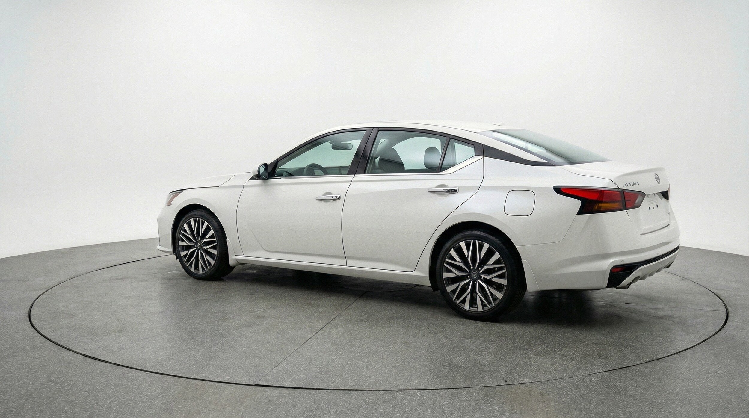 Thumbnail: 2025 Nissan Altima - 6