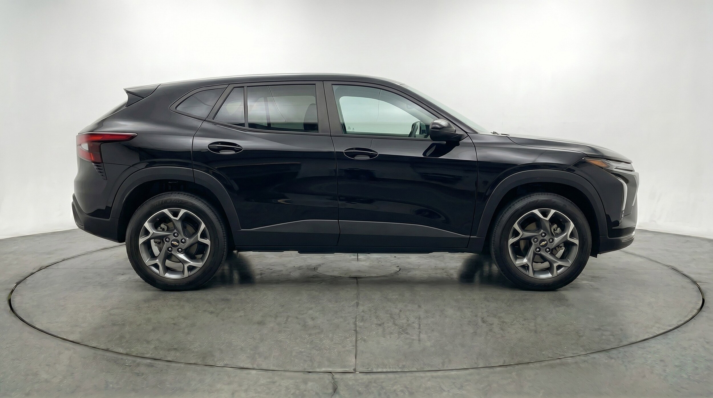 Thumbnail: 2025 Chevrolet Trax - 11