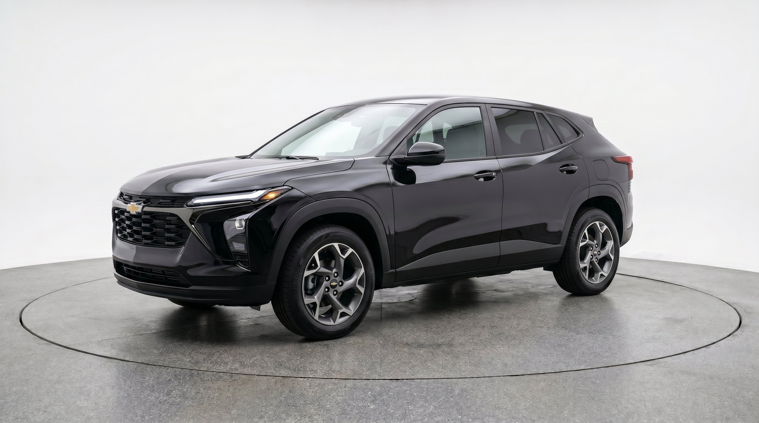 Thumbnail: 2025 Chevrolet Trax - 3