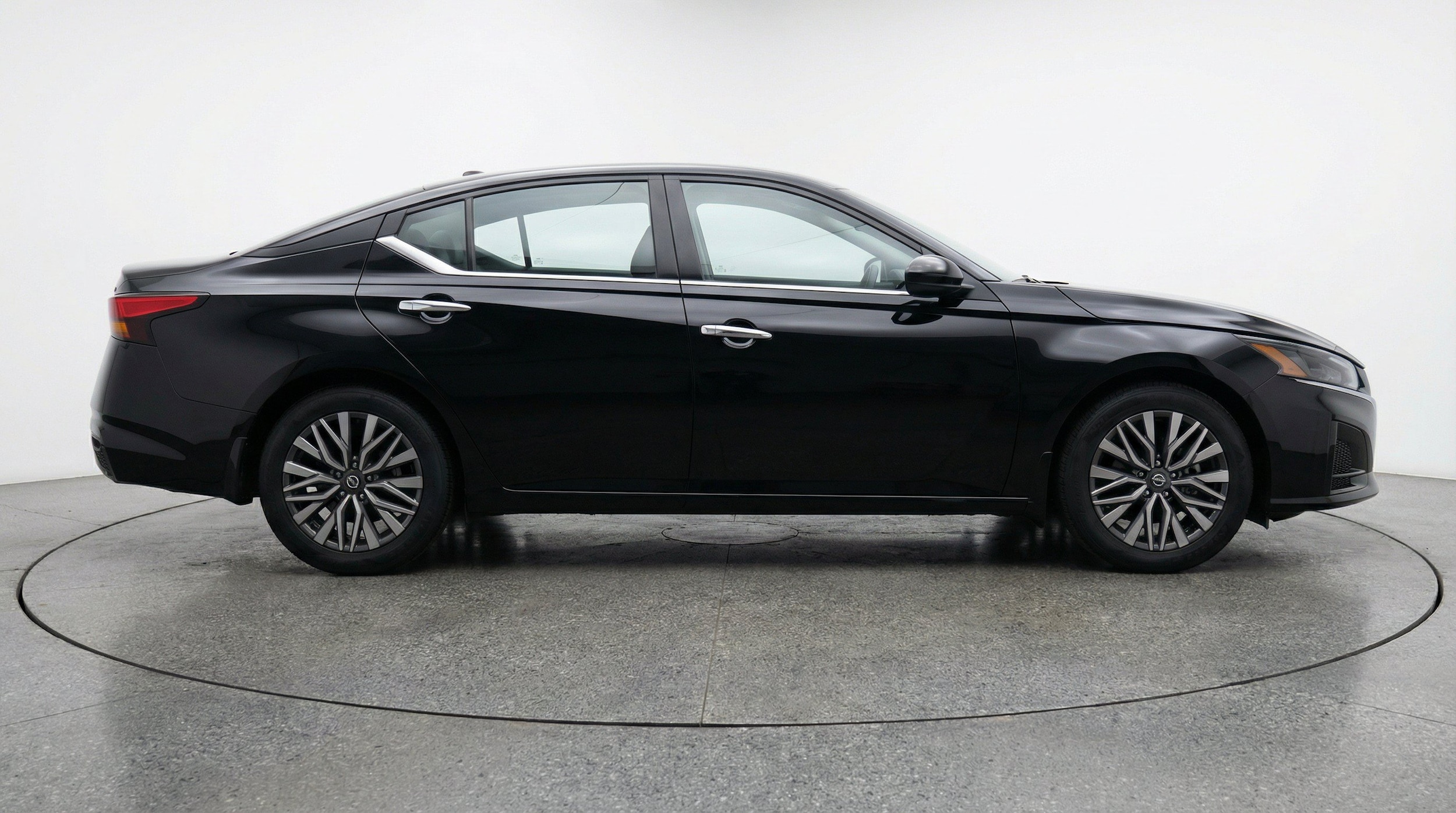 Thumbnail: 2025 Nissan Altima - 11