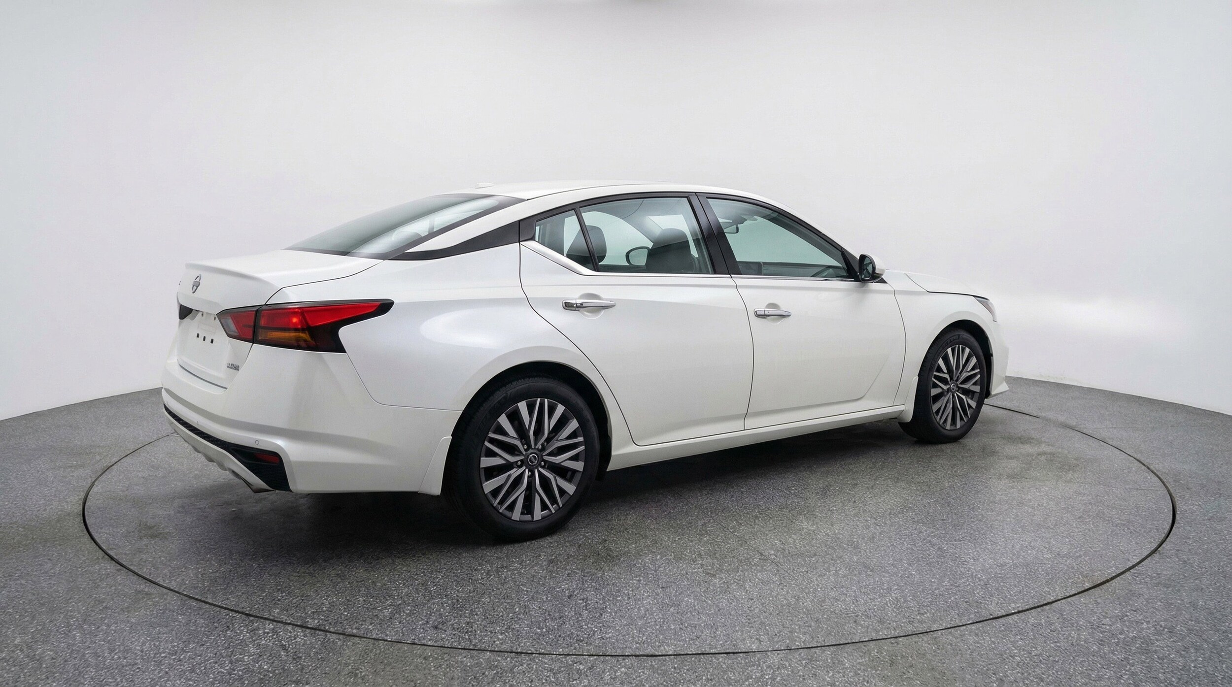 Thumbnail: 2025 Nissan Altima - 9