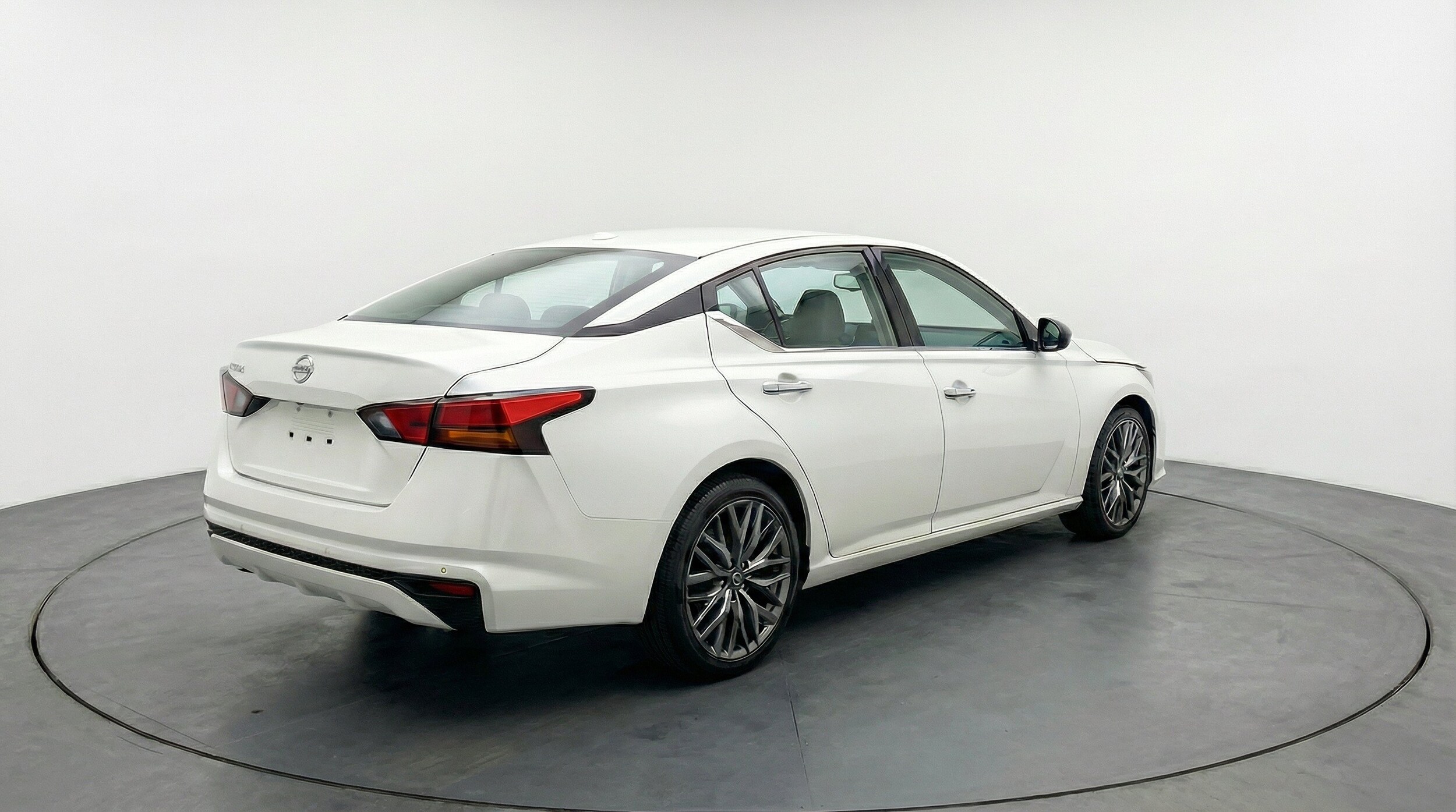 Thumbnail: 2025 Nissan Altima - 9