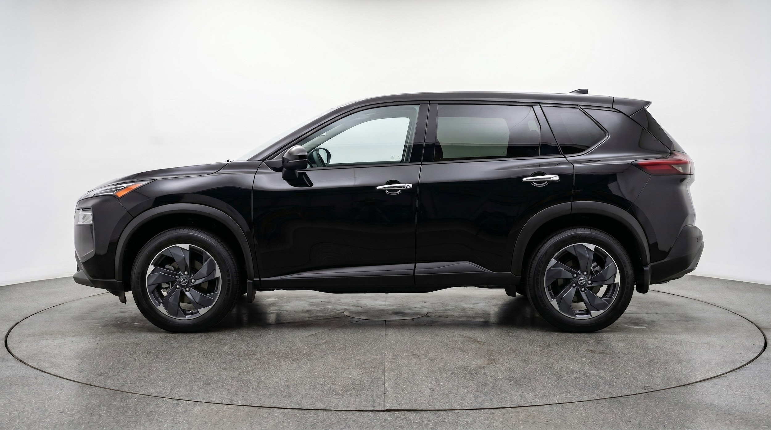 Thumbnail: 2025 Nissan Rogue - 5