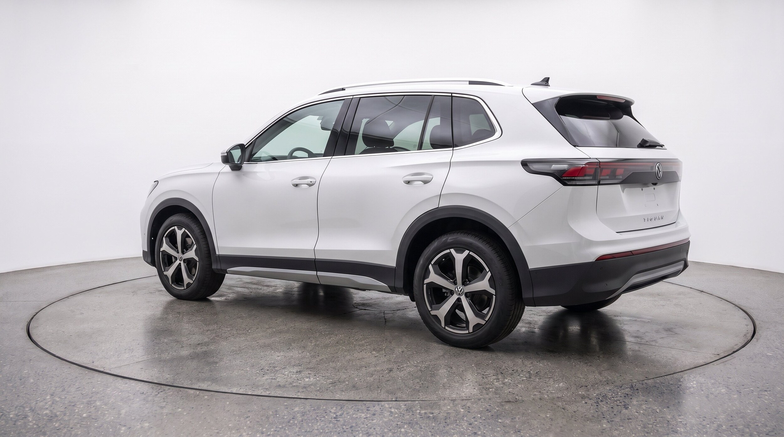 Thumbnail: 2026 Volkswagen Tiguan - 6