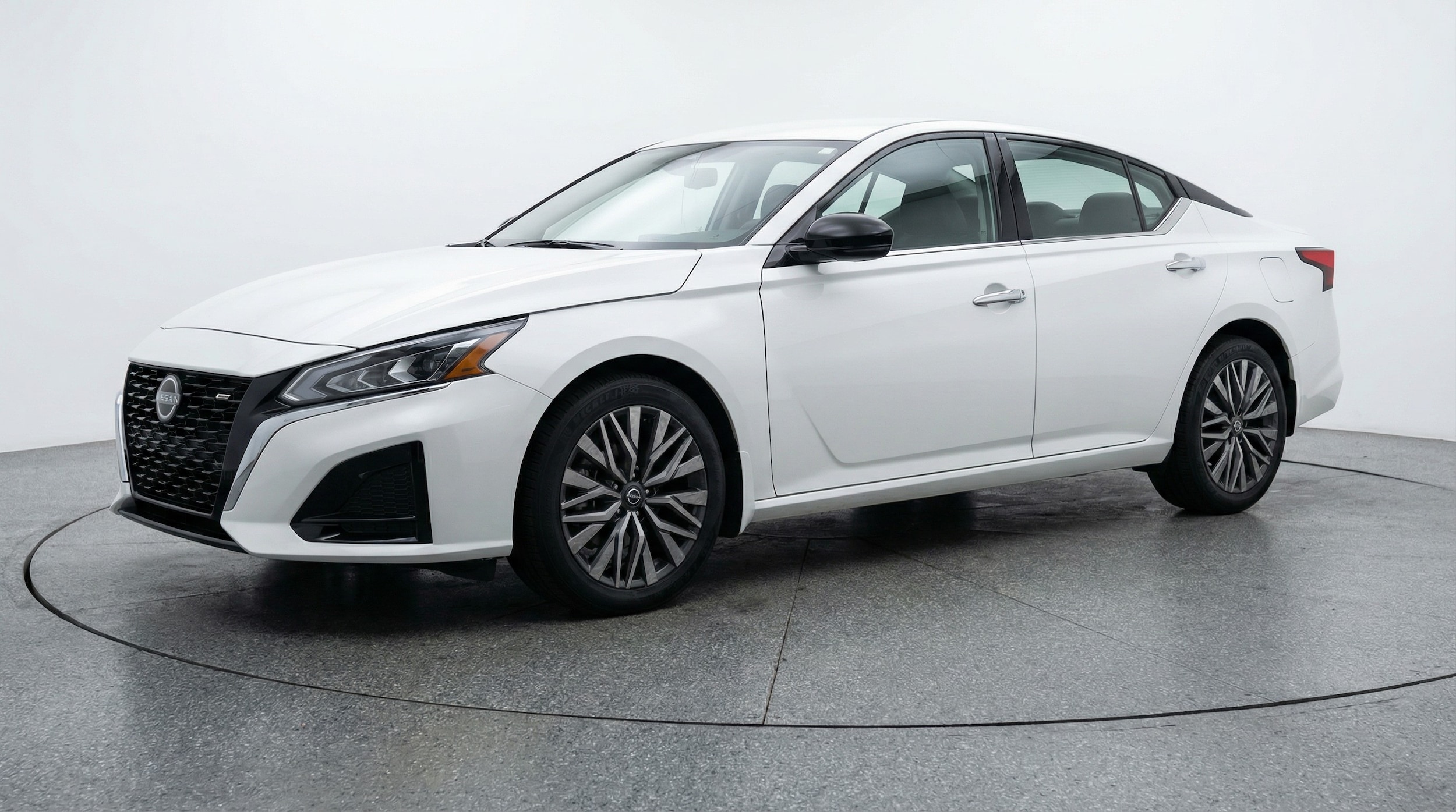 Thumbnail: 2025 Nissan Altima - 3