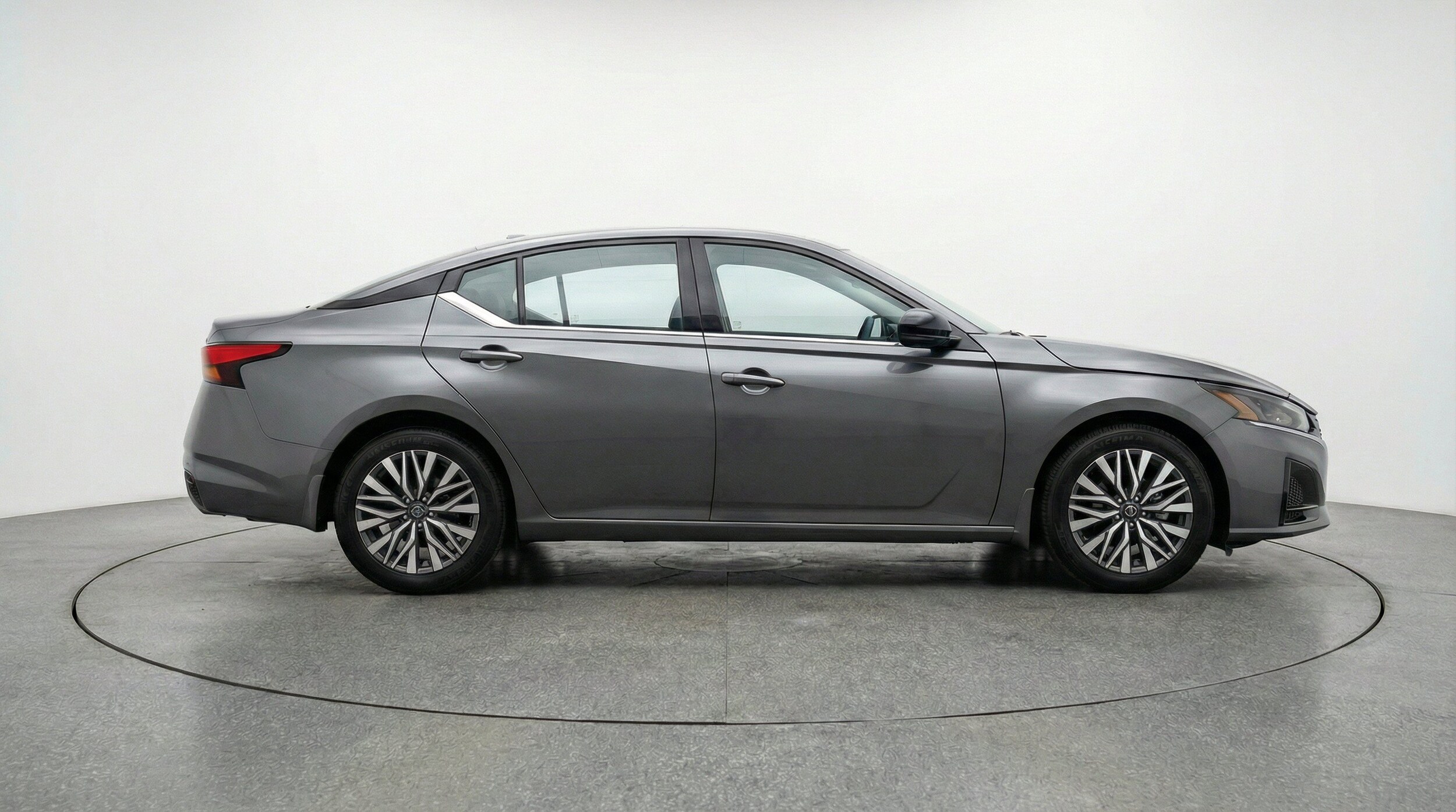 Thumbnail: 2025 Nissan Altima - 10