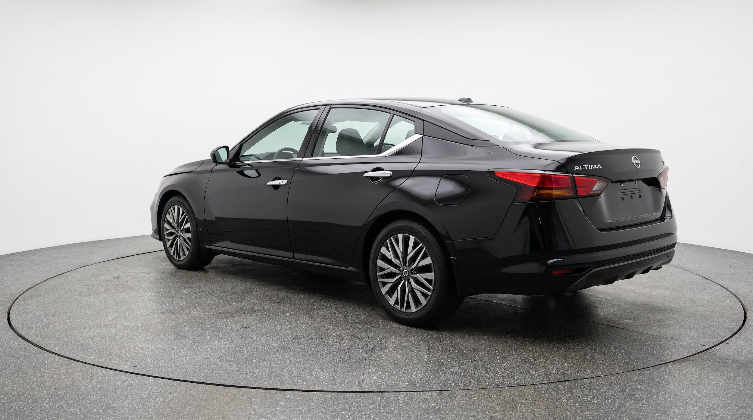 Thumbnail: 2025 Nissan Altima - 6
