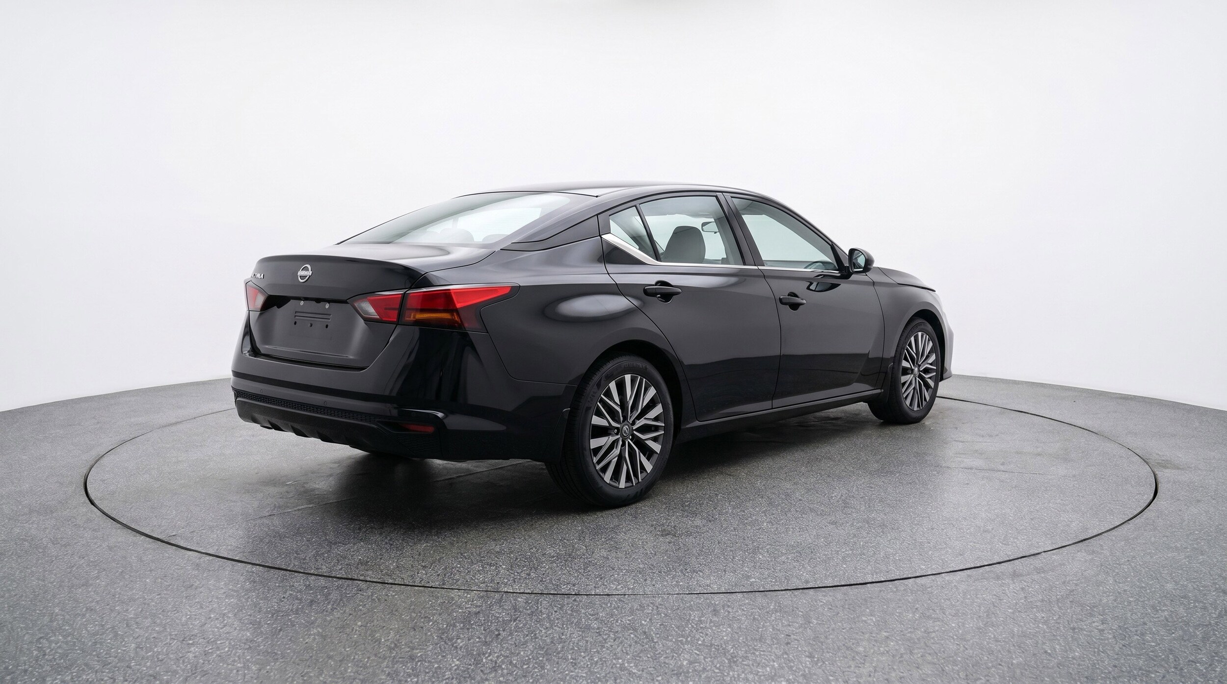 Thumbnail: 2025 Nissan Altima - 9