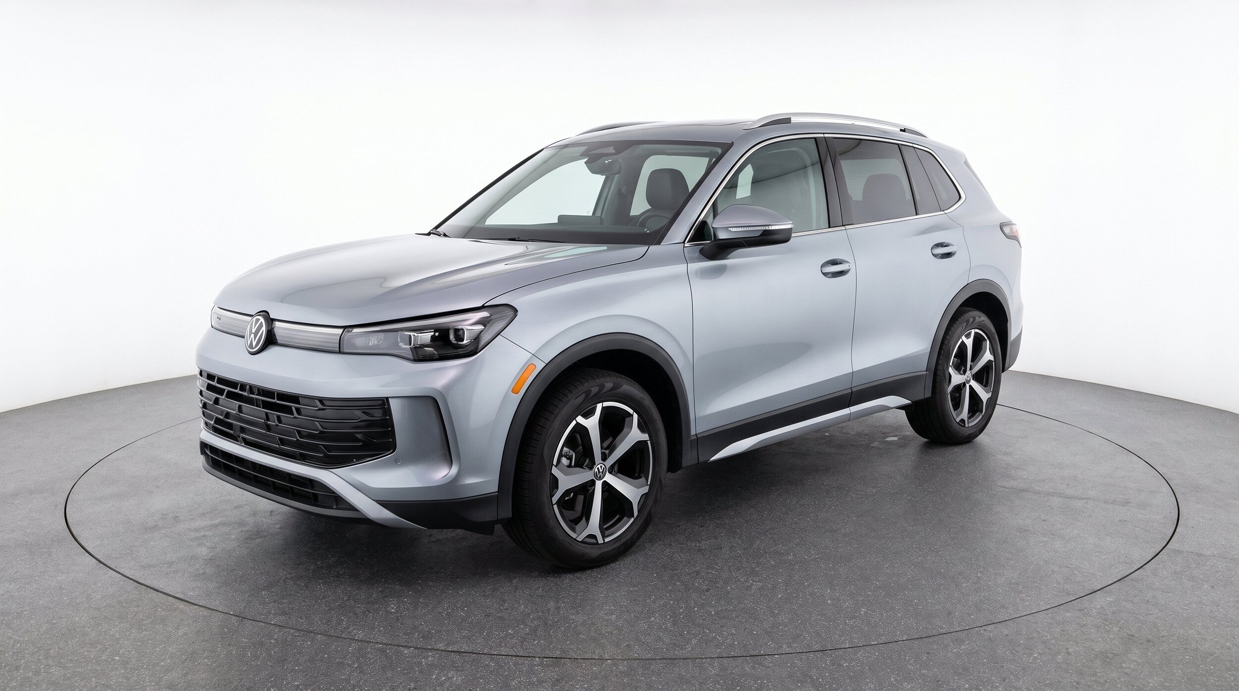 Thumbnail: 2026 Volkswagen Tiguan - 3