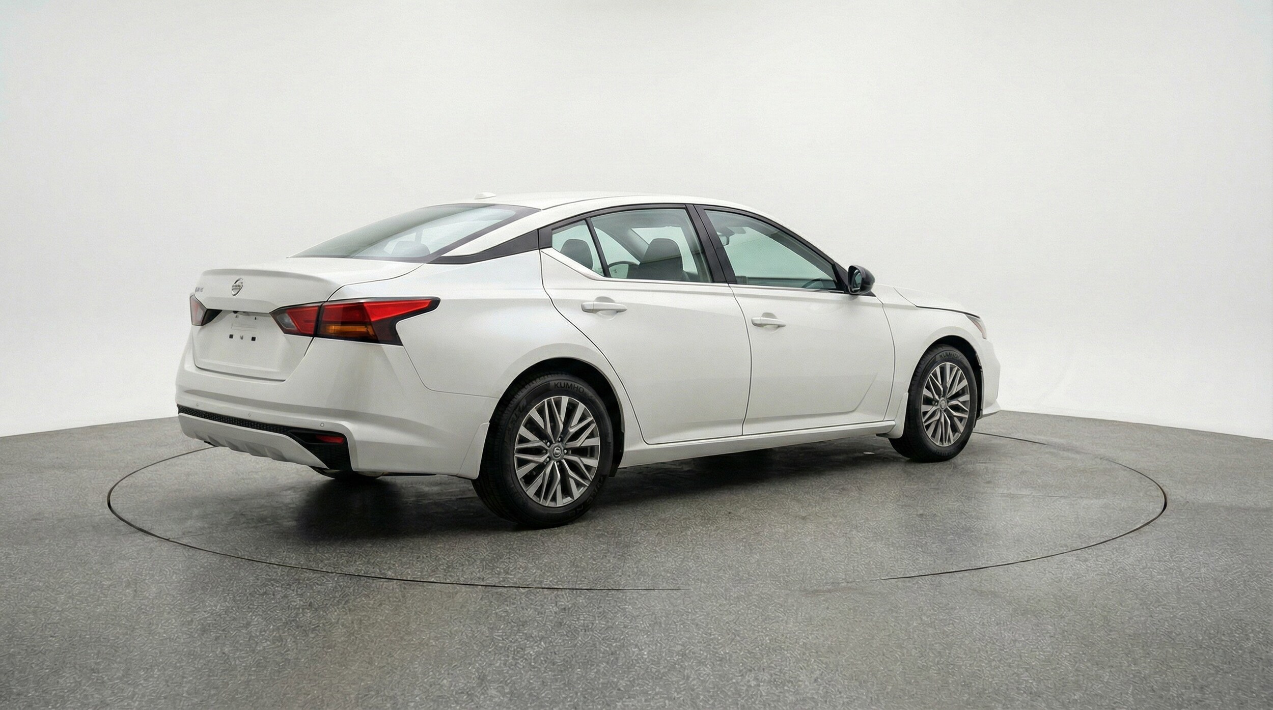 Thumbnail: 2025 Nissan Altima - 9