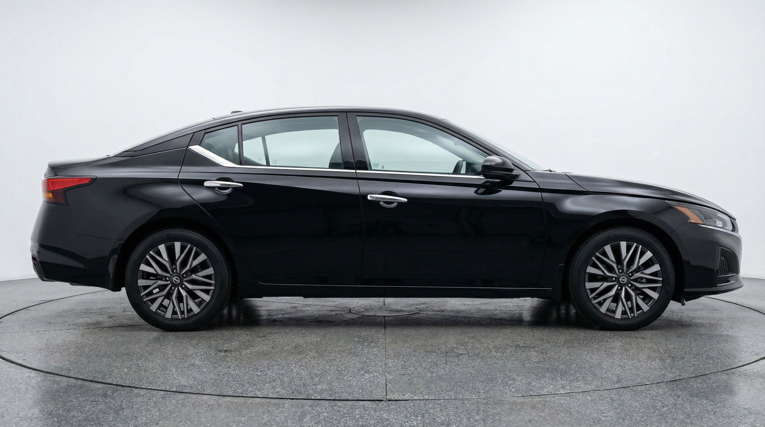 Thumbnail: 2025 Nissan Altima - 11