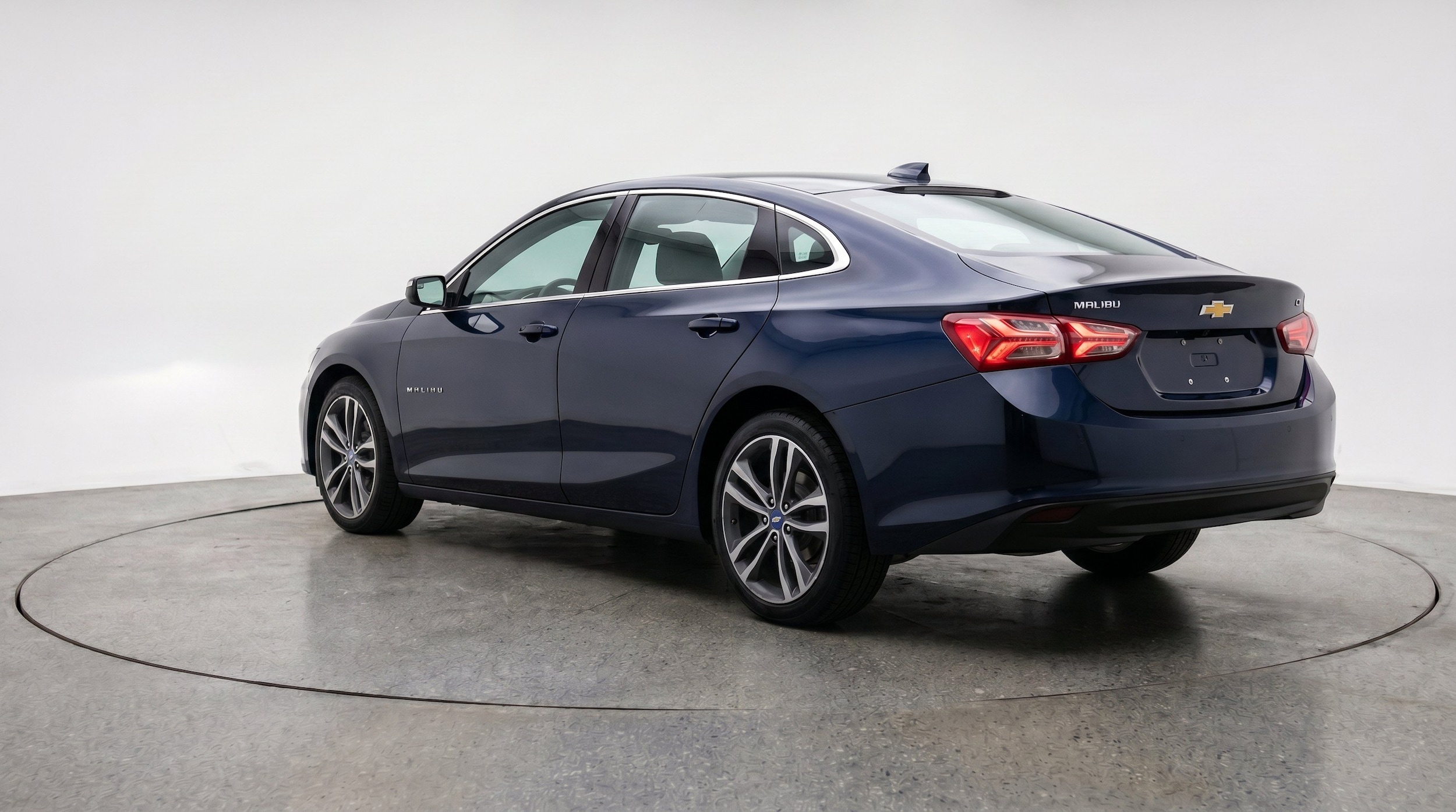 Thumbnail: 2023 Chevrolet Malibu - 6
