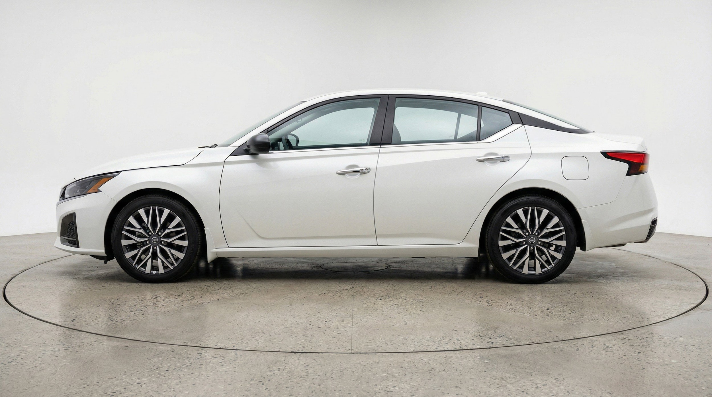 Thumbnail: 2025 Nissan Altima - 5