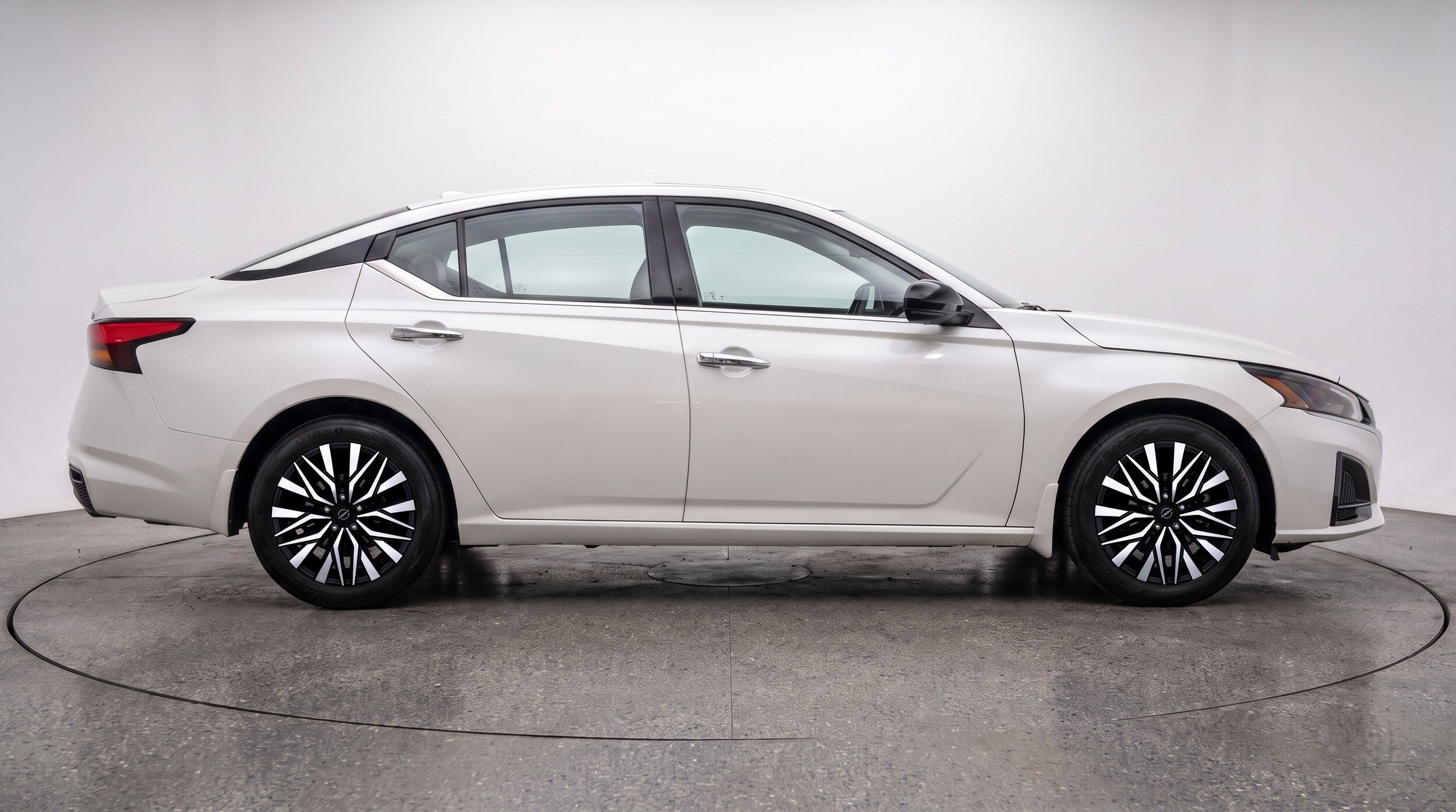 Thumbnail: 2025 Nissan Altima - 11
