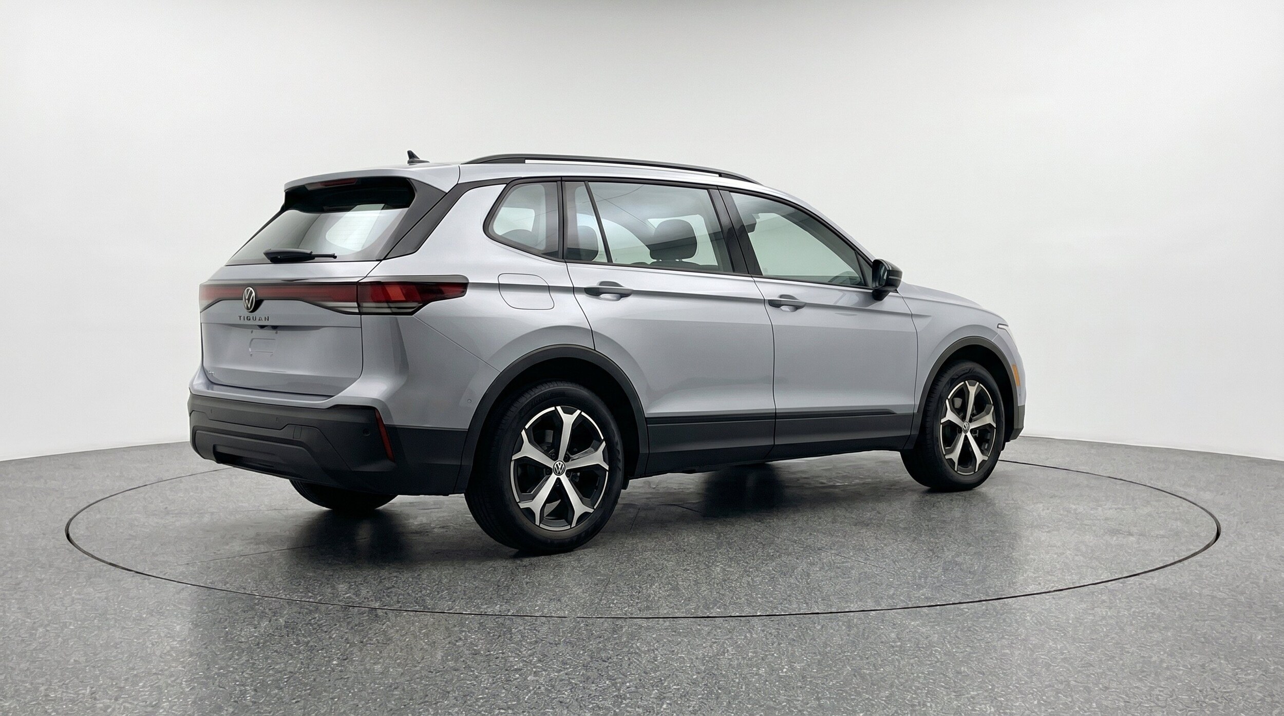 Thumbnail: 2026 Volkswagen Tiguan - 9