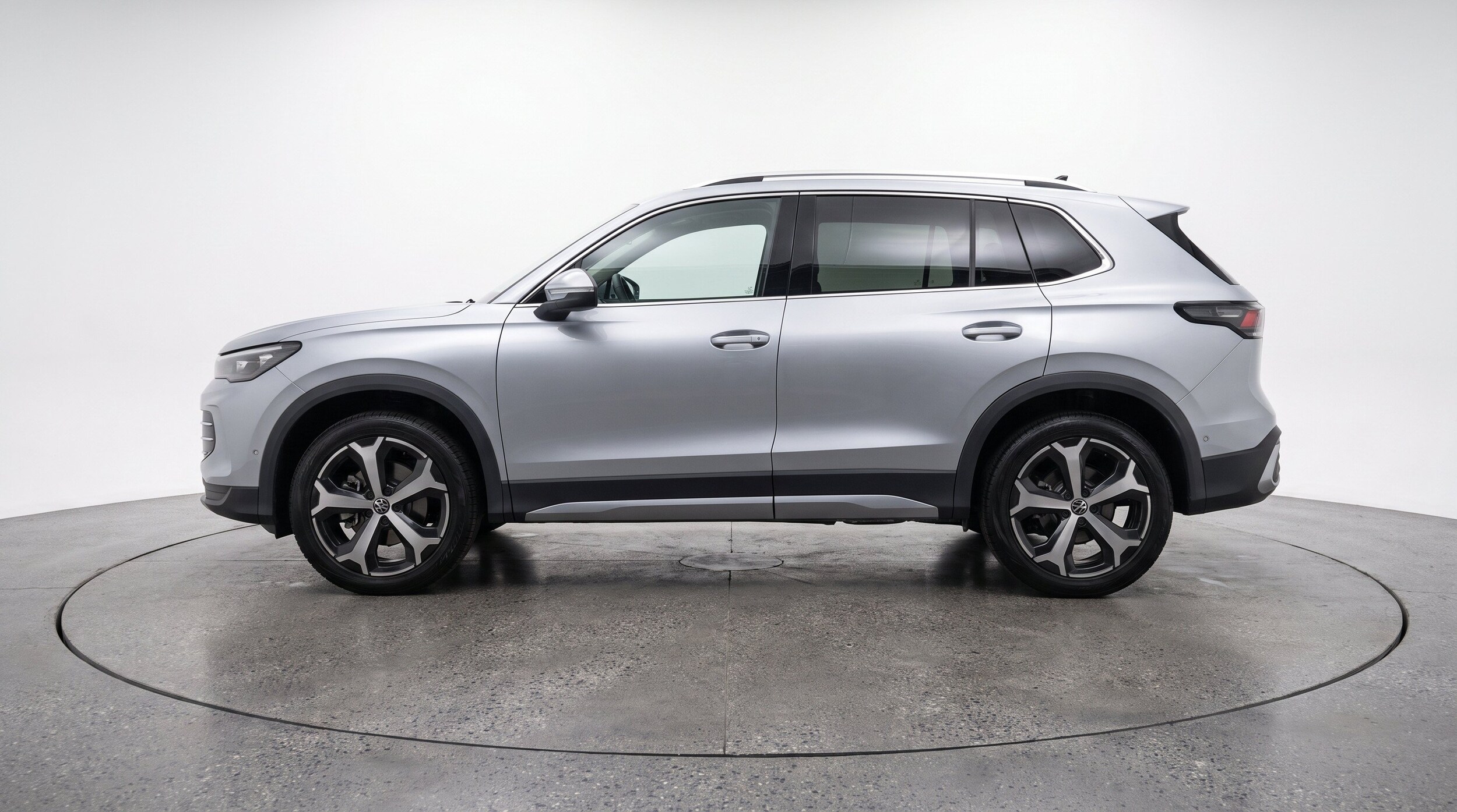 Thumbnail: 2026 Volkswagen Tiguan - 5