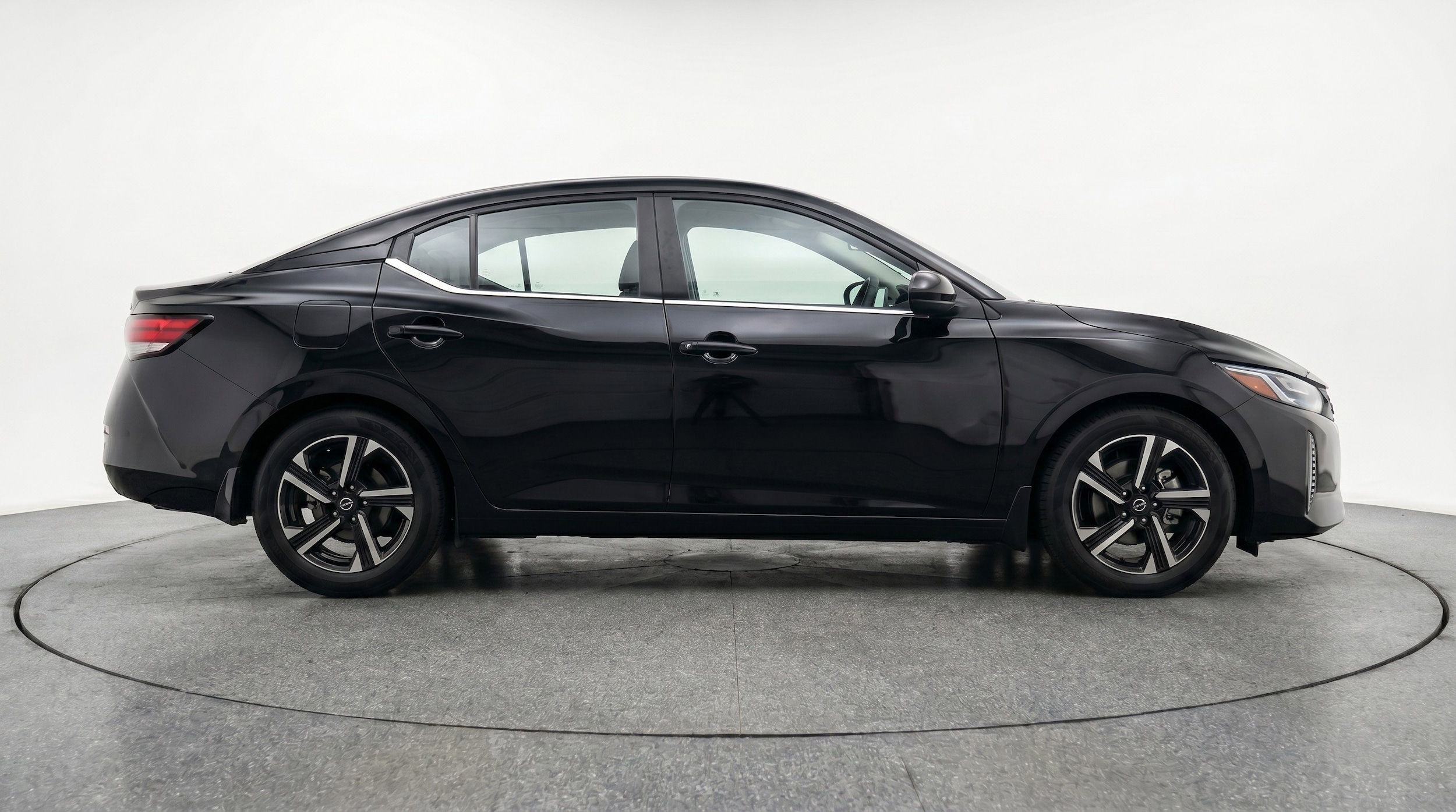 Thumbnail: 2025 Nissan Sentra - 11