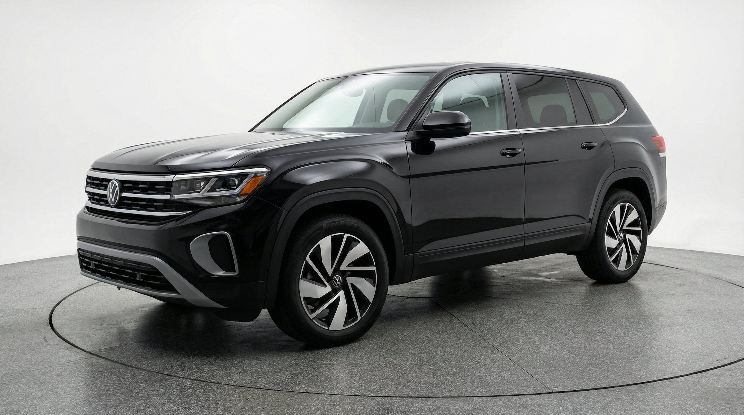 Thumbnail: 2026 Volkswagen Atlas - 3