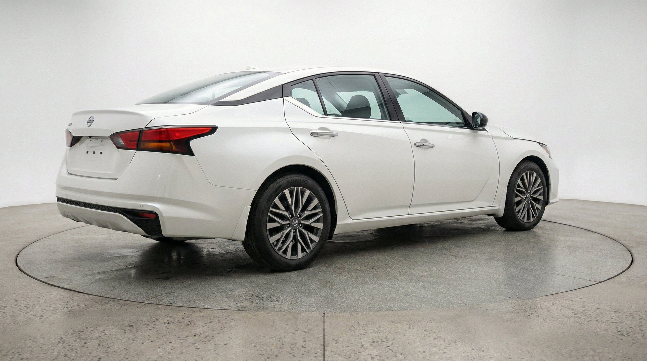 Thumbnail: 2025 Nissan Altima - 9