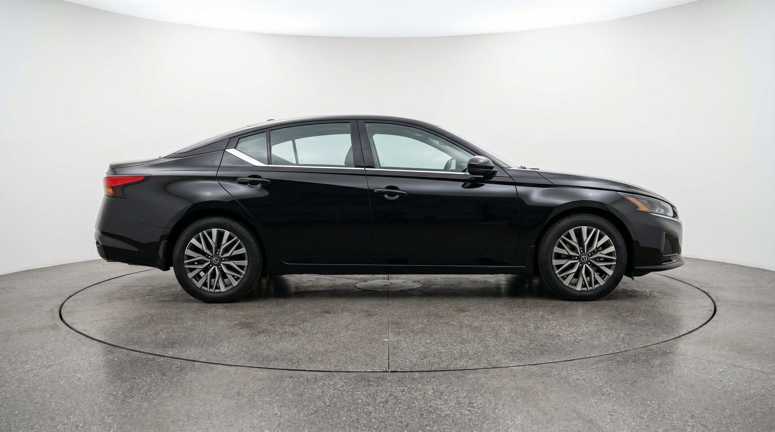Thumbnail: 2025 Nissan Altima - 11
