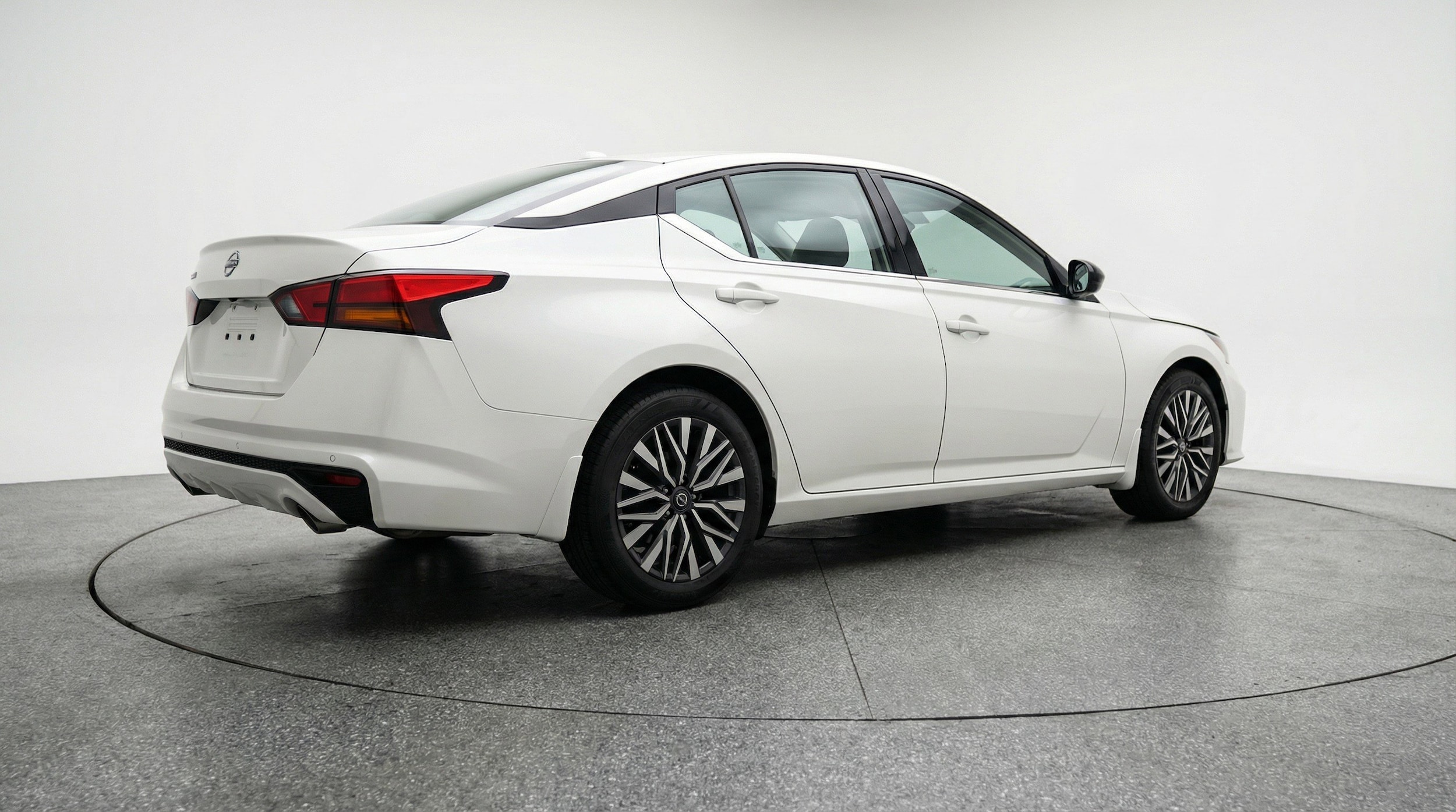 Thumbnail: 2025 Nissan Altima - 9