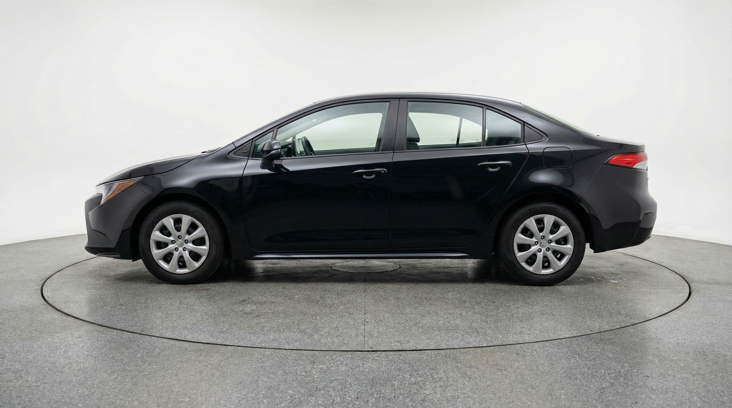 Thumbnail: 2025 Toyota Corolla - 5