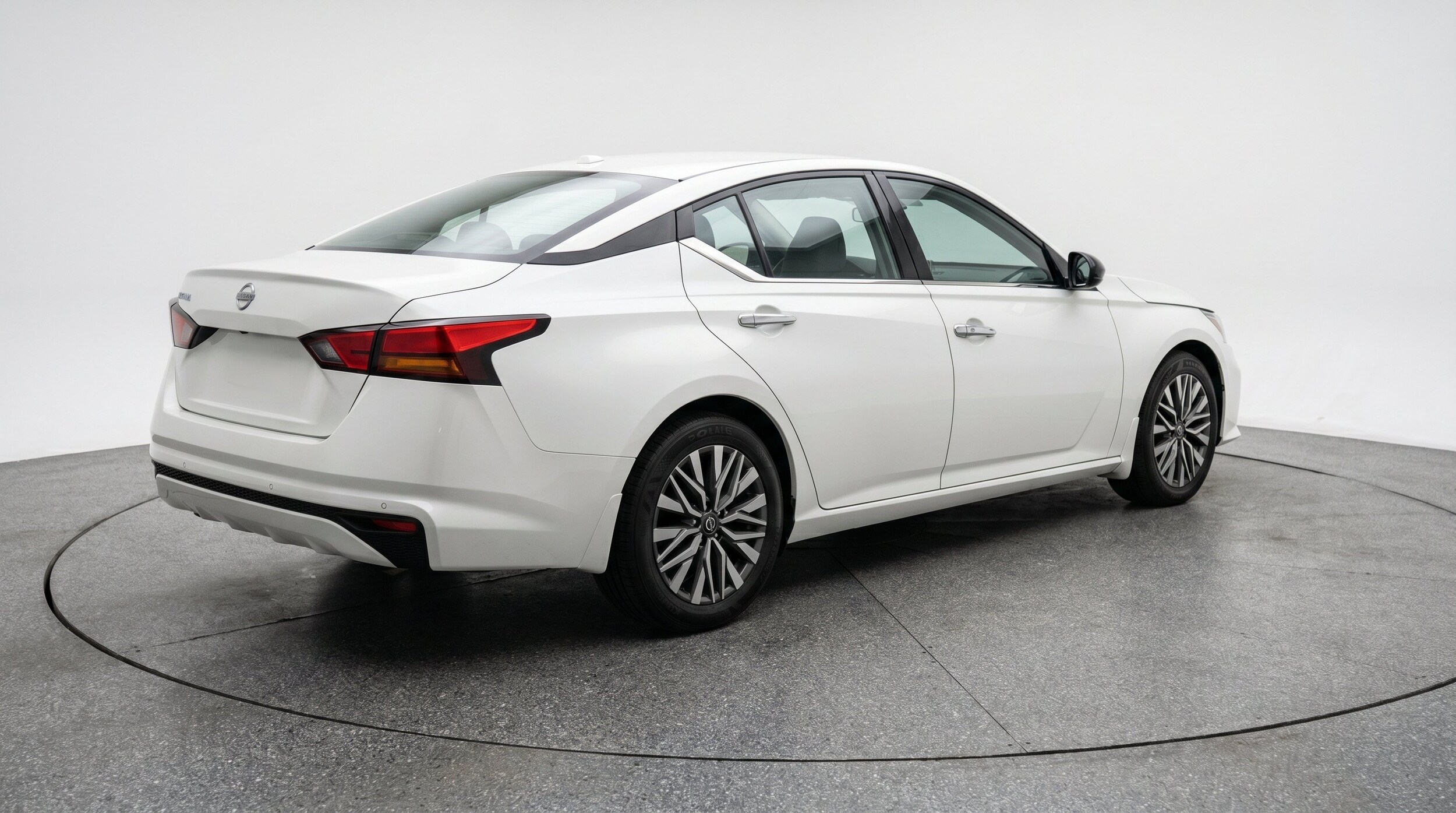 Thumbnail: 2025 Nissan Altima - 9
