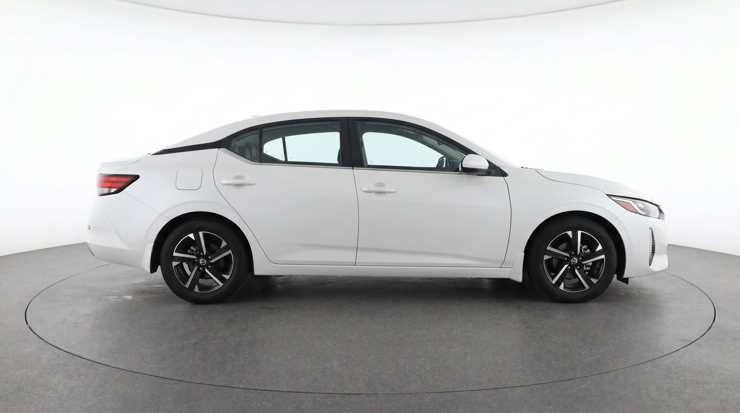 Thumbnail: 2025 Nissan Sentra - 10