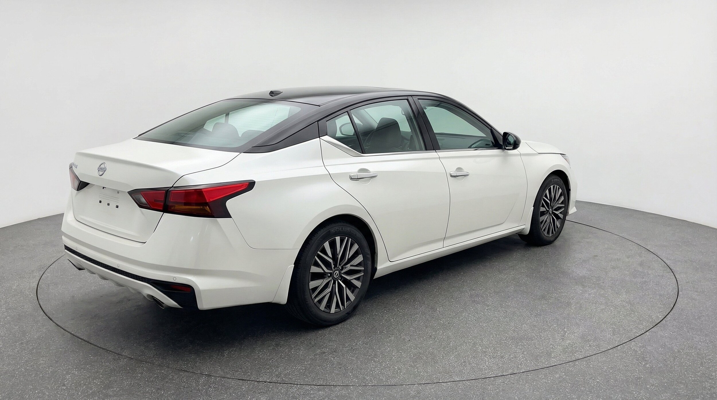 Thumbnail: 2025 Nissan Altima - 9