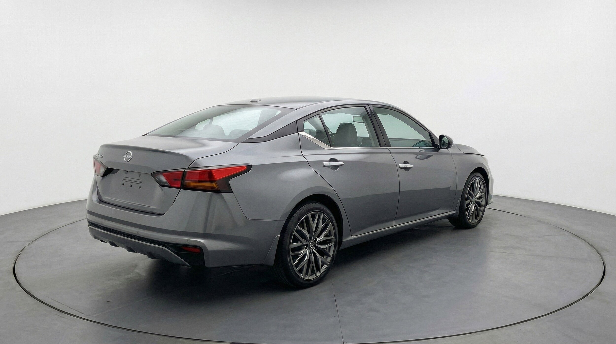 Thumbnail: 2025 Nissan Altima - 9