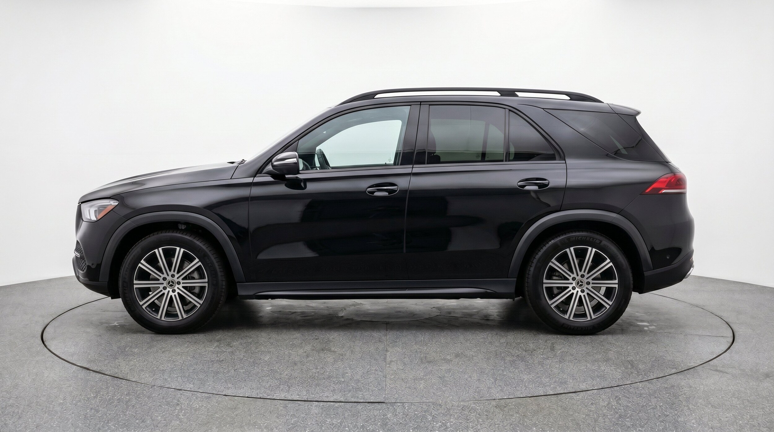 Thumbnail: 2026 Mercedes-Benz GLE - 5