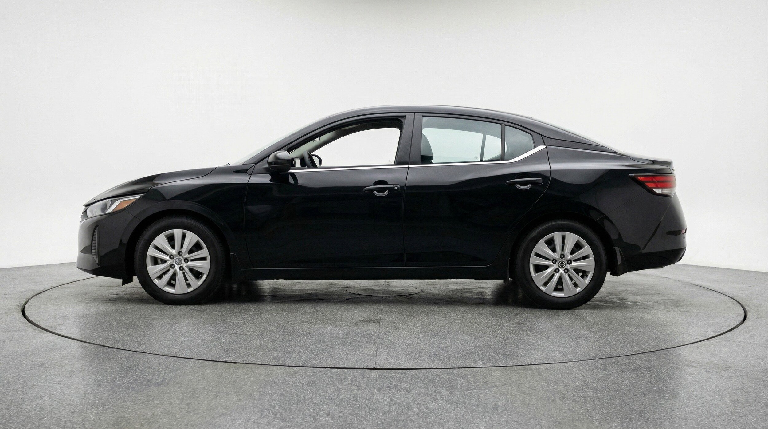 Thumbnail: 2025 Nissan Sentra - 5