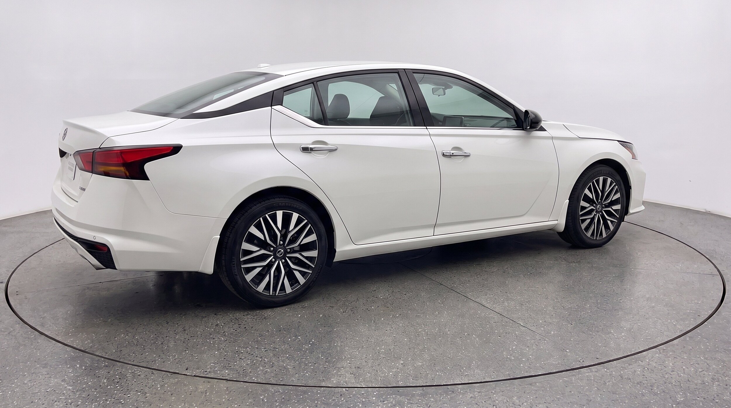 Thumbnail: 2025 Nissan Altima - 9